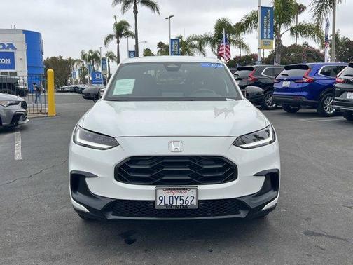Platinum White 2024 Honda HR-V Sport