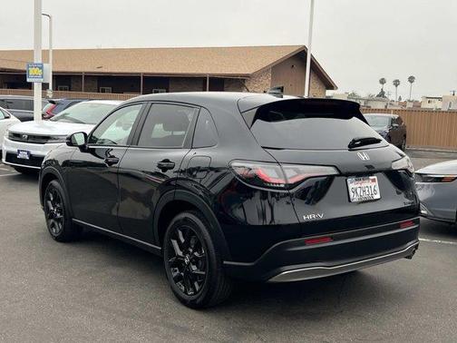 Crystal Black Pearl 2024 Honda HR-V Sport