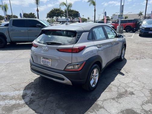 2022 Hyundai KONA SE
