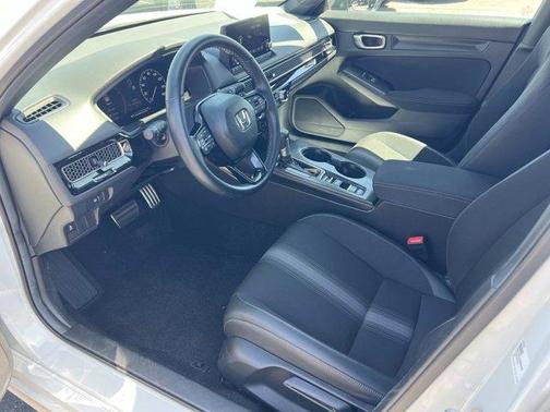 White 2025 Honda Civic Sport