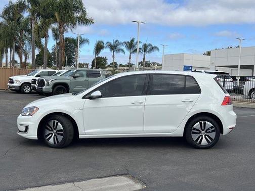 2016 Volkswagen e-Golf SE