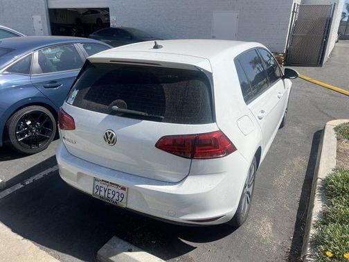 2016 Volkswagen e-Golf SE