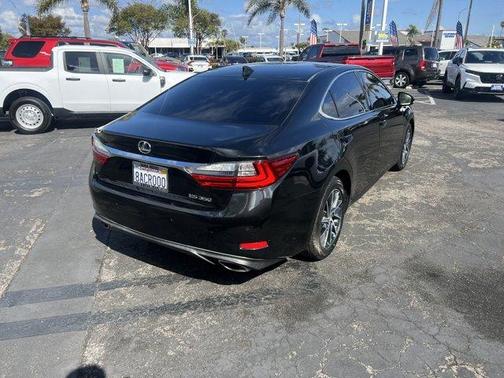 2017 Lexus ES 350 Base