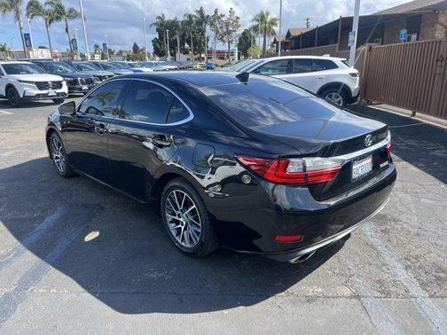 2017 Lexus ES 350 Base