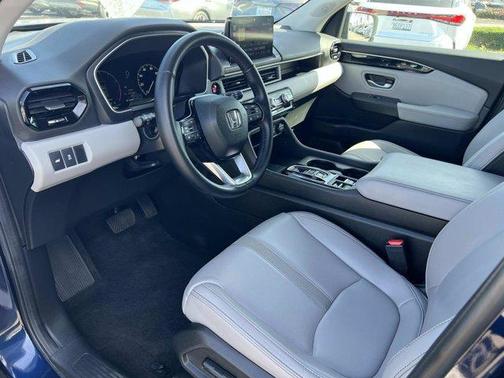 2023 Honda Pilot EX-L 8-Passenger