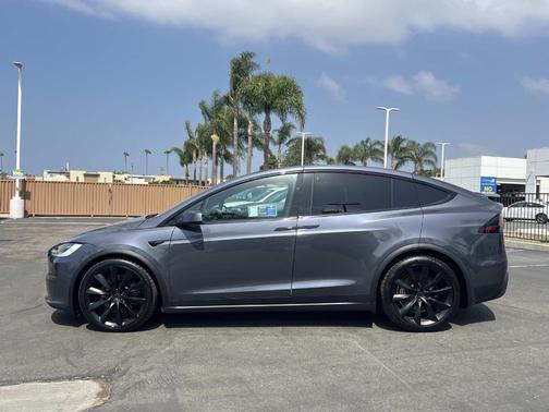 Gray 2022 Tesla Model X Base