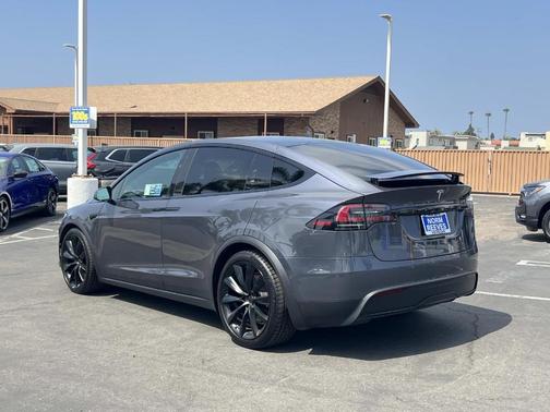 Gray 2022 Tesla Model X Base
