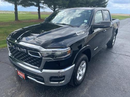 Diamond Black Crystal Pearlcoat 2025 RAM 1500 Big Horn Crew Cab 4x4 57' Box