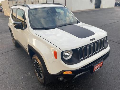 Alpine White Clearcoat 2023 Jeep Renegade Upland 4x4