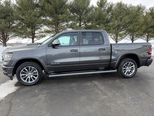 2022 RAM 1500 Laramie Crew Cab 4x4 57' Box
