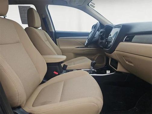 2018 Mitsubishi Outlander ES