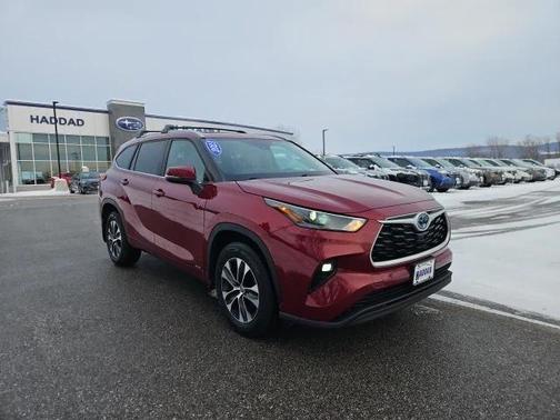 2023 Toyota Highlander Hybrid XLE