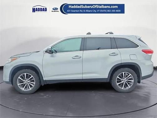 2019 Toyota Highlander SE