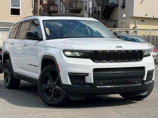 Bright White Clearcoat 2022 Jeep Grand Cherokee L Limited