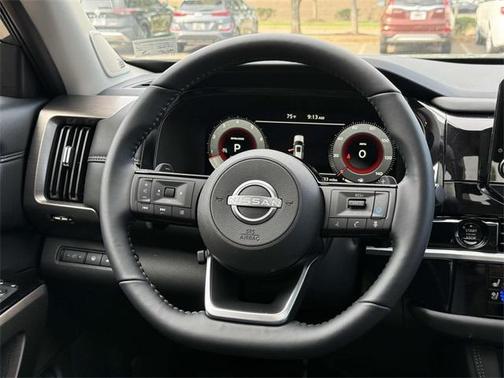 2025 Nissan Pathfinder Platinum 4WD