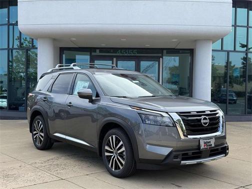 2025 Nissan Pathfinder Platinum 4WD