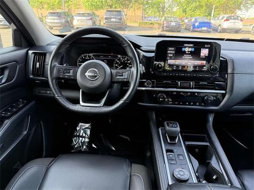 2022 Nissan Pathfinder SL 4WD
