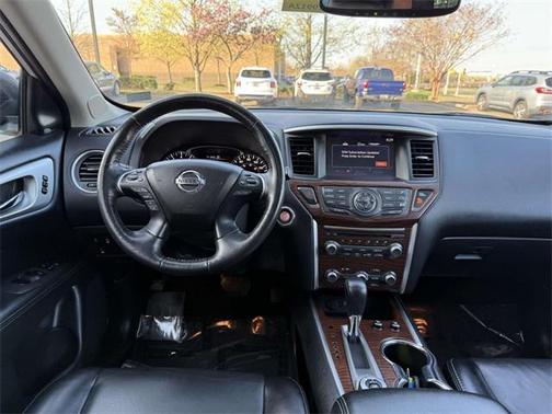 2018 Nissan Pathfinder Platinum