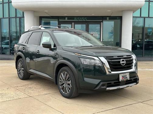 2025 Nissan Pathfinder SL 4WD