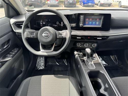 2025 Nissan Kicks S