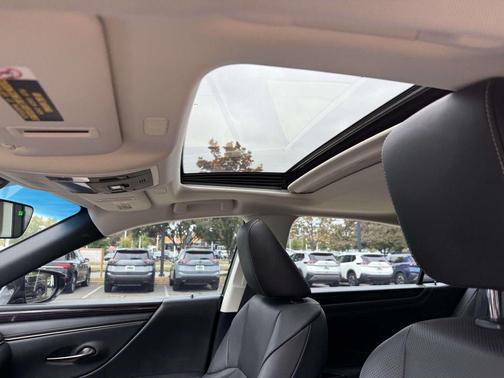 2021 Lexus ES 350 Base