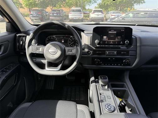 2025 Nissan Pathfinder S 4WD