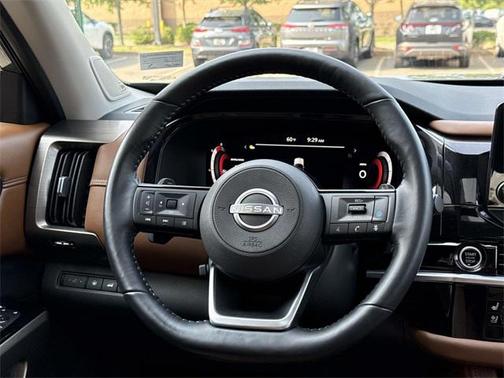 2023 Nissan Pathfinder Platinum 4WD