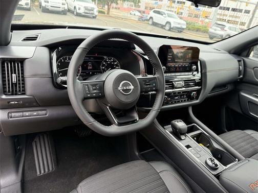2025 Nissan Pathfinder Rock Creek 4WD