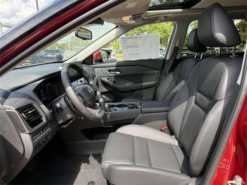 2025 Nissan Rogue SL