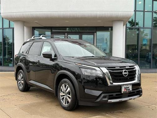2025 Nissan Pathfinder SL 4WD