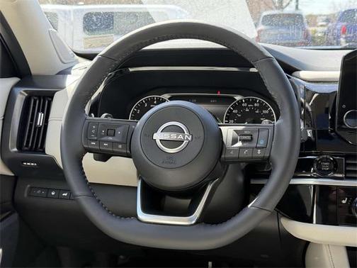 2025 Nissan Pathfinder SL 4WD