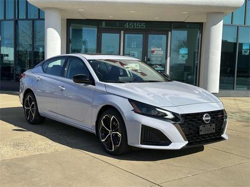 2025 Nissan Altima SR AWD