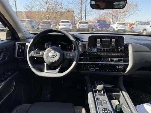 2025 Nissan Pathfinder Platinum 4WD