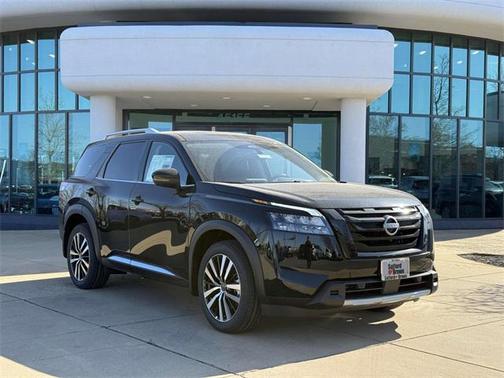 2025 Nissan Pathfinder Platinum 4WD