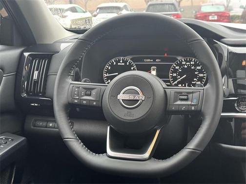 2025 Nissan Pathfinder SV 4WD