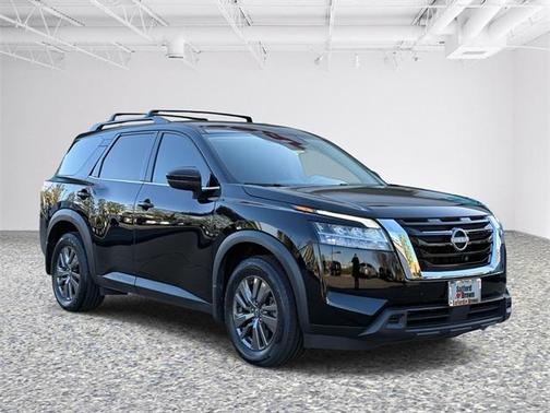 2022 Nissan Pathfinder SV 4WD