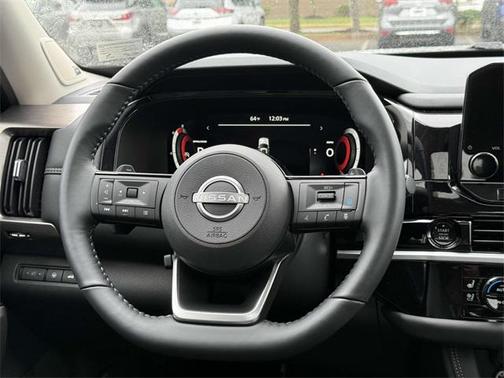 2025 Nissan Pathfinder Platinum 4WD