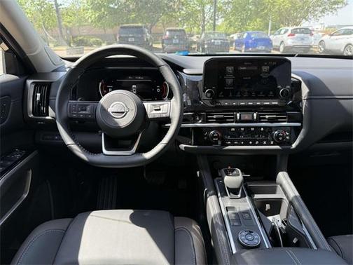2025 Nissan Pathfinder Platinum 4WD