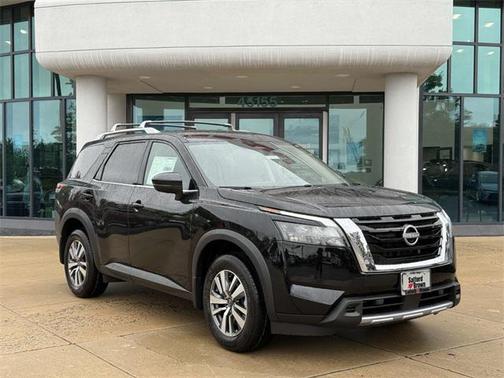 2025 Nissan Pathfinder SL 4WD