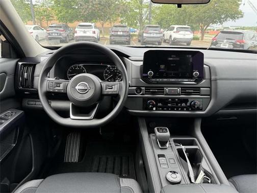 2025 Nissan Pathfinder S 4WD