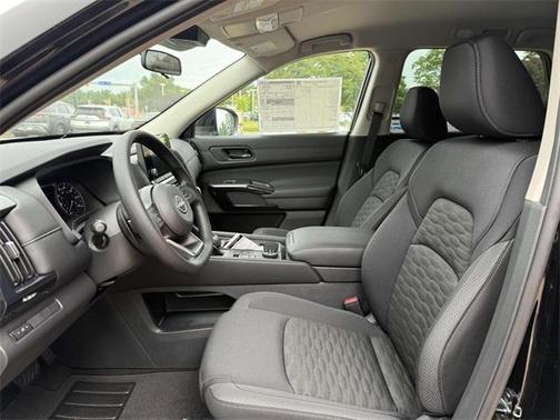 2025 Nissan Pathfinder S 4WD