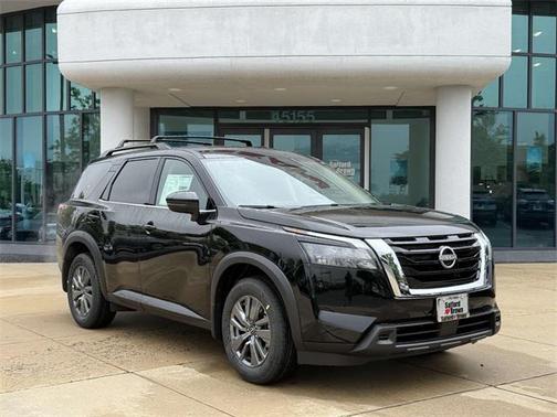 2025 Nissan Pathfinder SV 4WD