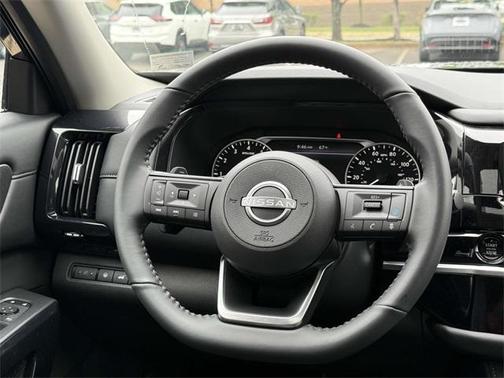 2025 Nissan Pathfinder SV 4WD