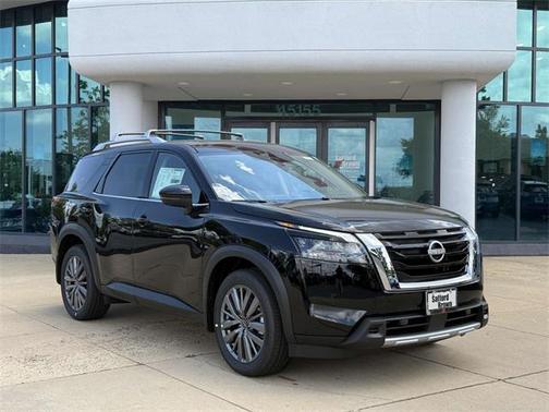 2025 Nissan Pathfinder SL 4WD