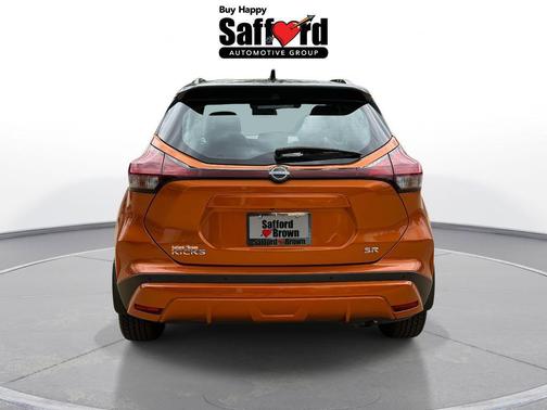 2022 Nissan Kicks SR