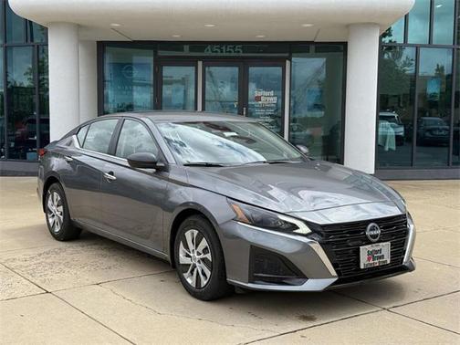 2025 Nissan Altima S FWD