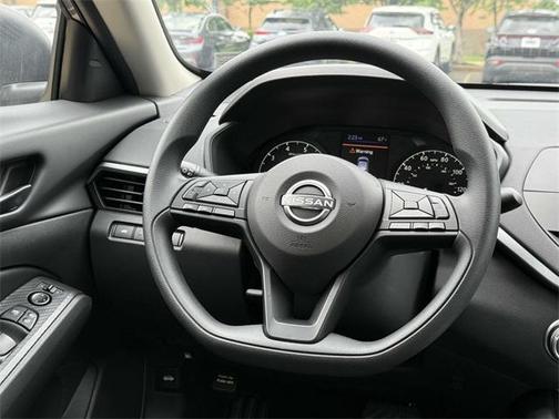 2025 Nissan Altima S FWD