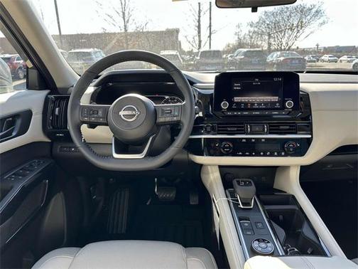 2025 Nissan Pathfinder SV 4WD