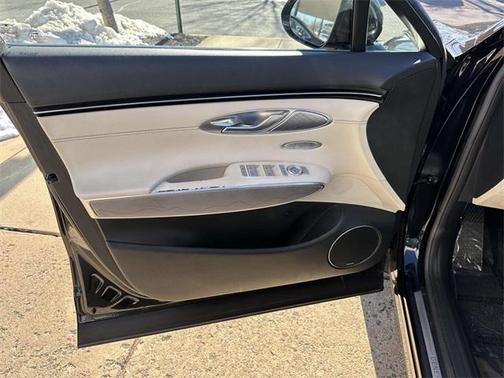 2022 Genesis GV70 2.5T AWD