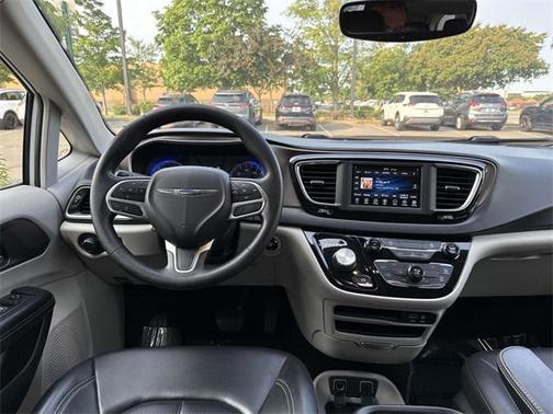 2020 Chrysler Voyager LXI